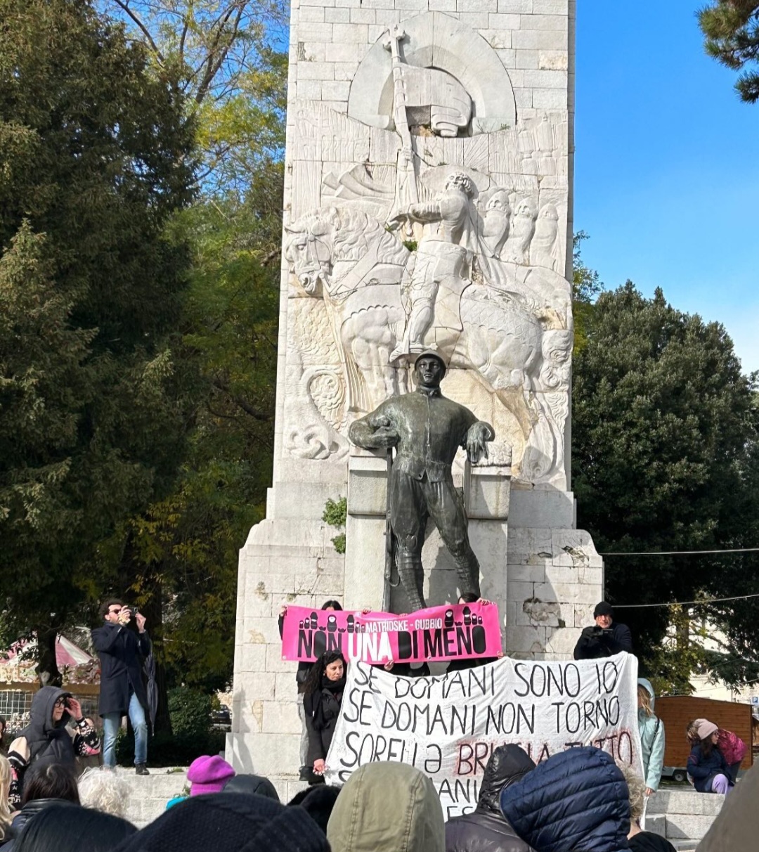 Tanti giovani contro la violenza sulle donne. Dalla politica la solita  ipocrisia e falsità - Vivo Gubbio | News dal Territorio: Gubbio, Perugia e  Umbria